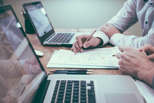How to Manage Your Finances as a Business Leader in Glendale